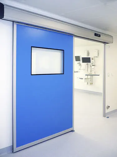 Porta scorrevole automatica ermetica in ambiente ospedaliero